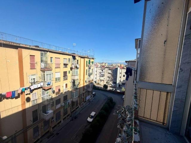 Appartamento in vendita a Piscinola, Napoli