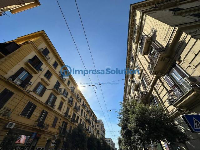 Appartamento in vendita a Vicaria, Napoli