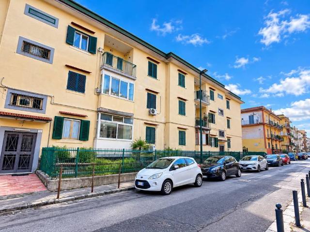 Appartamento in vendita a Pianura, Napoli