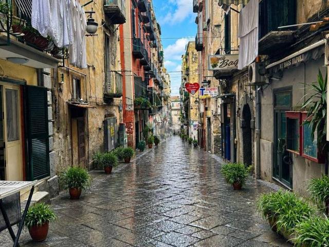 Appartamento in vendita a Municipalità 1, Campania