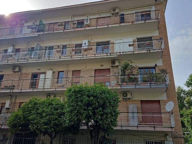 Appartamento in vendita a Coroglio, Campania