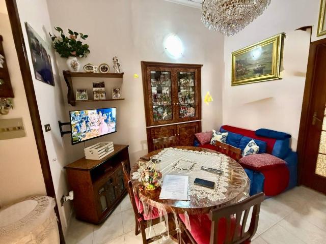Appartamento in vendita a Municipalità 4, Campania