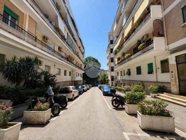 Appartamento in vendita a Municipalità 10, Campania