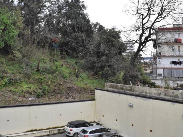 Appartamento in vendita a Municipalità 3, Campania