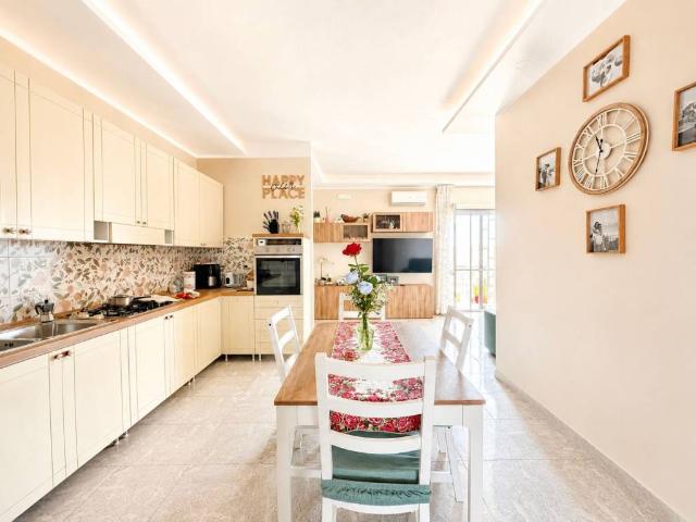 Appartamento in vendita a Camaldoli, Pianura