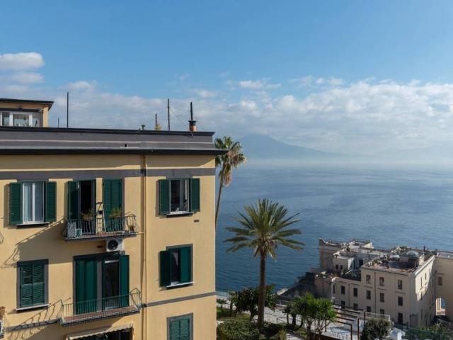 Appartamento in vendita a Municipalità 1, Campania