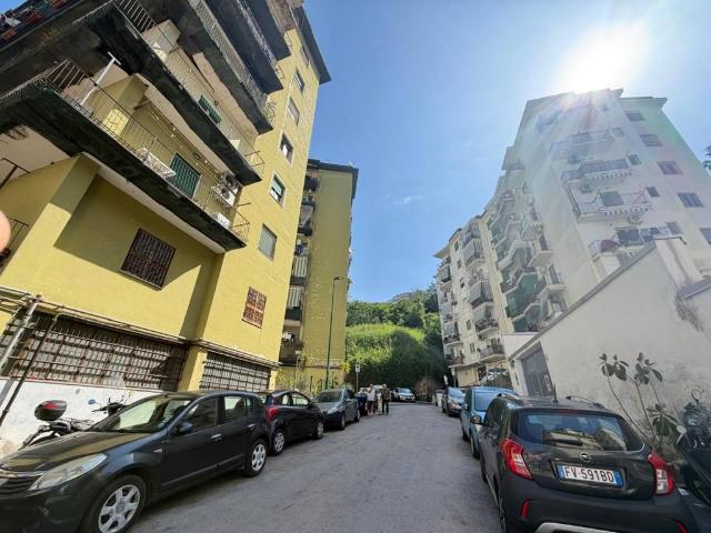 Appartamento in vendita a Municipalità 10, Campania