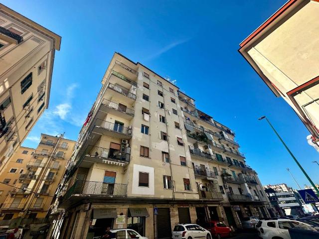 Appartamento in vendita a Fuorigrotta, Napoli