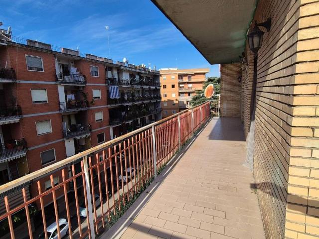 Appartamento in vendita a Municipalità 3, Campania
