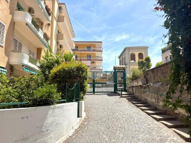 Appartamento in vendita a Municipalità 1, Campania