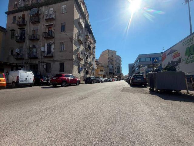 Appartamento in vendita a Municipalità 10, Campania