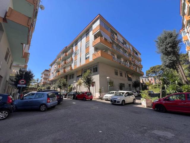 Appartamento in vendita a Municipalità 3, Campania