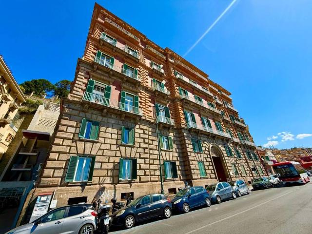 Appartamento in vendita a Municipalità 1, Campania