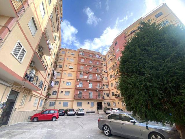 Appartamento in vendita a Municipalità 9, Campania