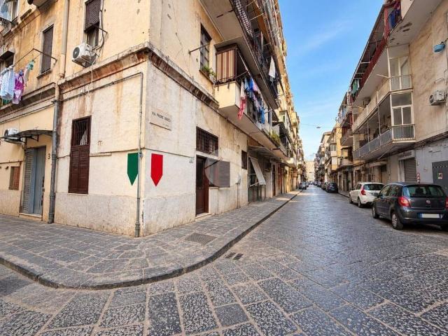 Appartamento in vendita a Mercato, Napoli