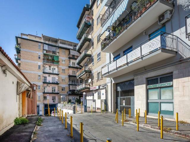 Appartamento in vendita a Municipalità 9, Campania