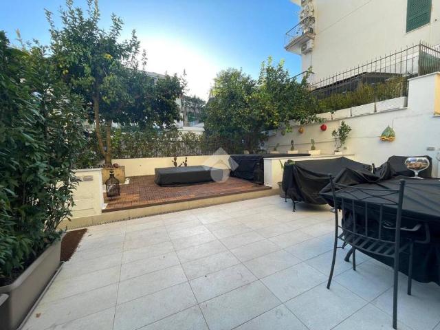 Appartamento in vendita a Coroglio, Napola