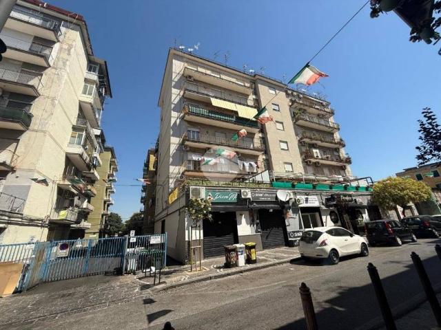 Appartamento in vendita a Municipalità 6, Campania