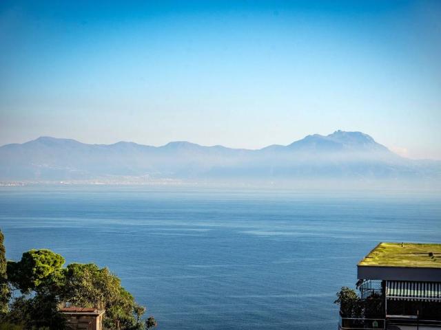 Appartamento in vendita a Posillipo, Napoli