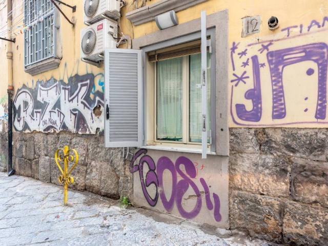 Appartamento in vendita a Porto, Napoli