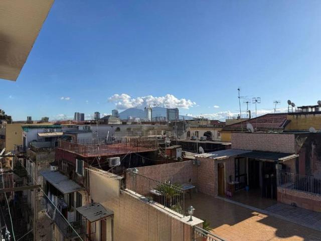 Appartamento in vendita a Municipalità 4, Borgo Sant'antonio Abate