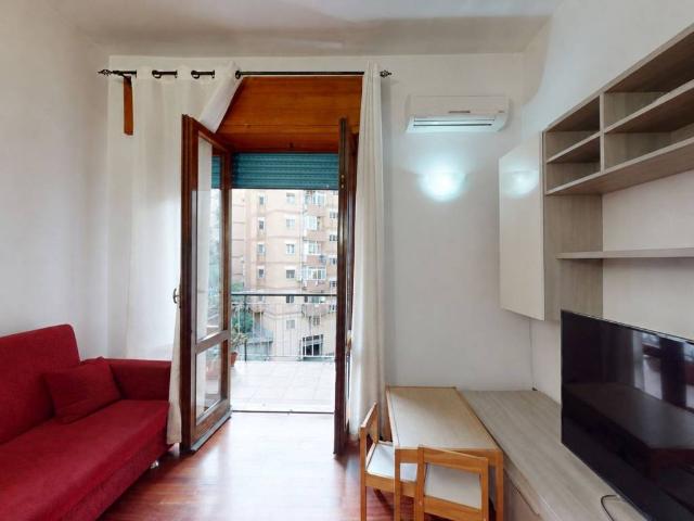 Appartamento in vendita a Vomero, Napoli