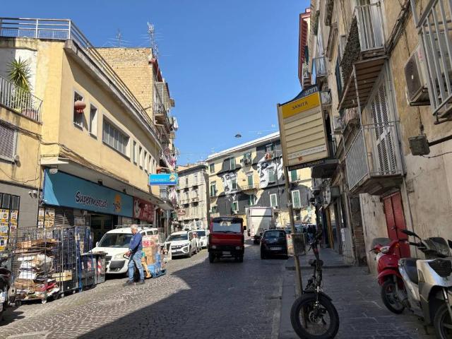 Appartamento in vendita a Municipalità 3, Campania