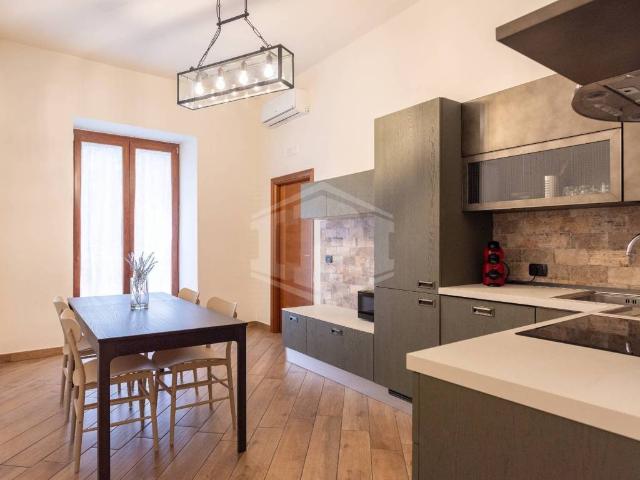 Appartamento in vendita a Porto, Napoli