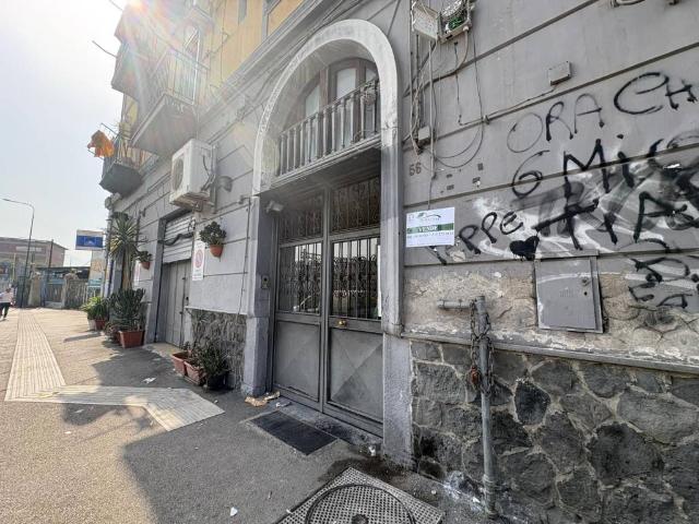 Appartamento in vendita a Municipalità 4, Campania