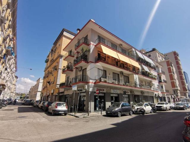 Appartamento in vendita a Municipalità 4, Napola