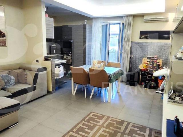 Appartamento in vendita a Vicaria, Napoli