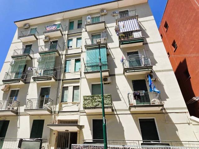 Appartamento in vendita a Municipalità 10, Campania