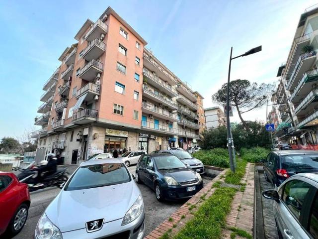 Appartamento in vendita a Municipalità 3, Campania