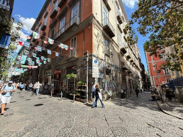 Appartamento in vendita a Municipalità 4, Campania