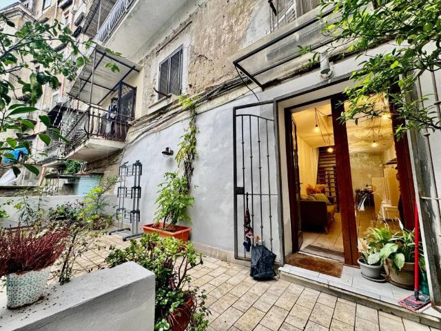 Appartamento in vendita a Napoli