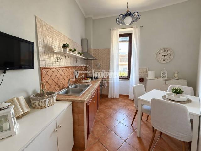 Appartamento in vendita a San Carlo all'Arena, Napoli