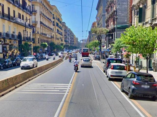 Appartamento in vendita a Mercato, Napoli