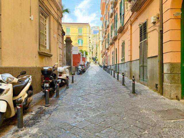 Appartamento in vendita a Municipalità 1, Campania