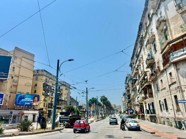 Appartamento in vendita a Municipalità 4, Campania