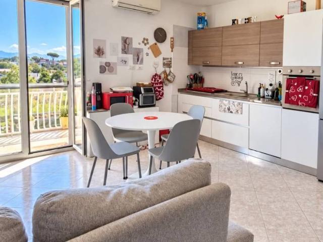 Appartamento in vendita a Montagna Spaccata, Napoli