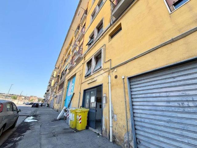 Appartamento in vendita a Municipalità 4, Campania