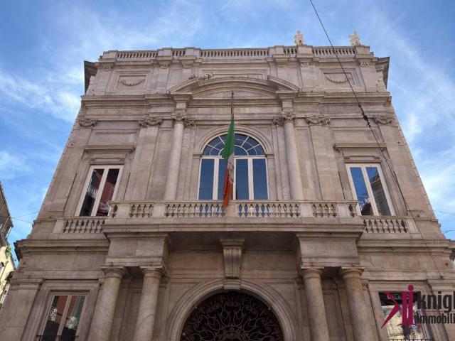 Appartamento in vendita a San Giuseppe, Napoli