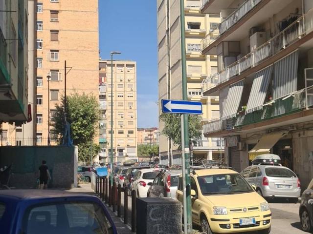 Appartamento in vendita a Municipalità 10, Campania