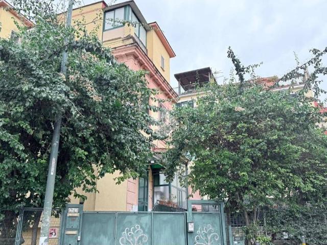 Appartamento in vendita a Municipalità 3, Campania