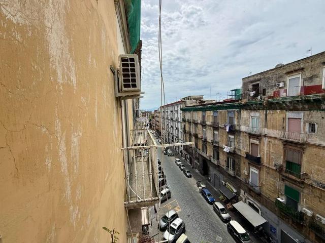Appartamento in vendita a Municipalità 4, Campania