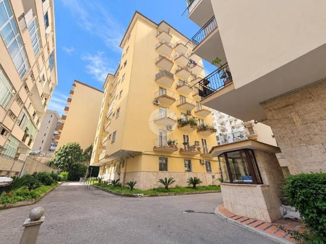 Appartamento in vendita a Arenella, Napoli