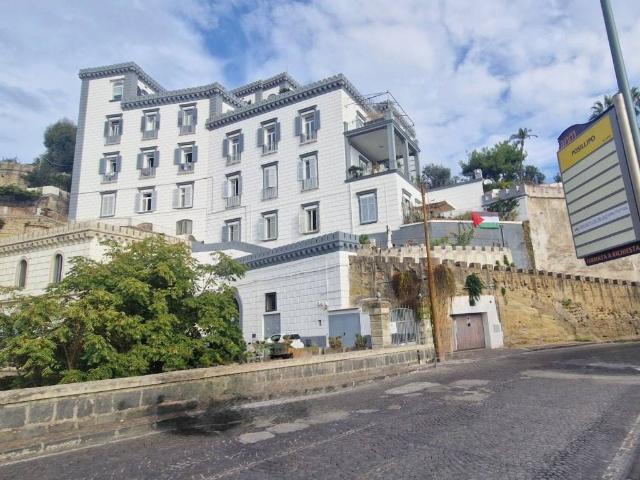 Appartamento in vendita a Posillipo, Napoli