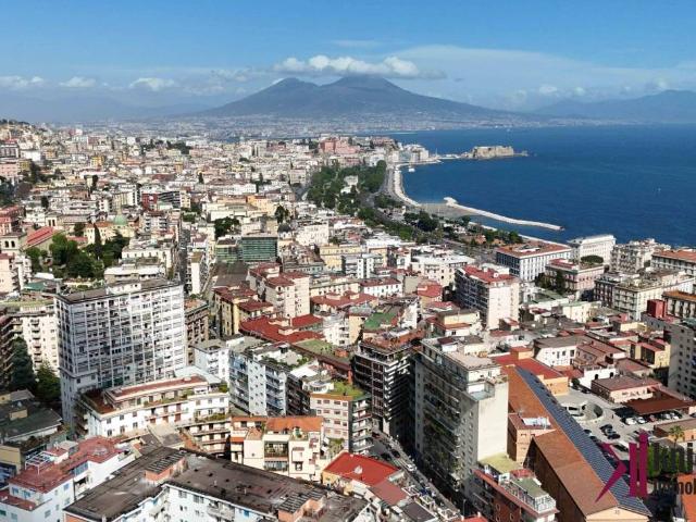Appartamento in vendita a Municipalità 1, Campania