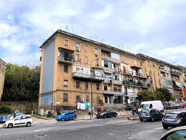 Appartamento in vendita a Municipalità 3, Campania