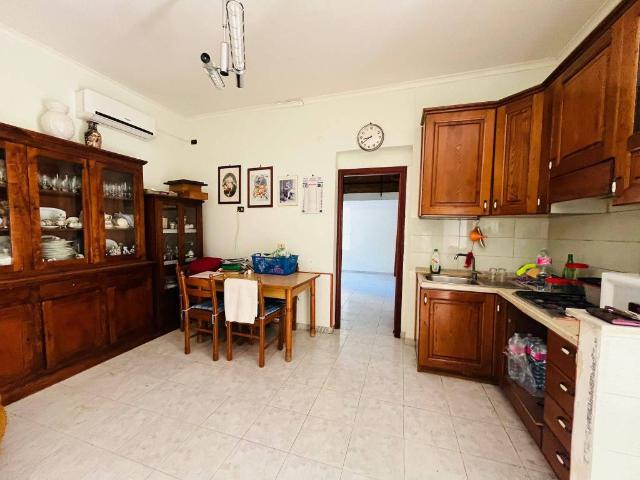 Appartamento in vendita a Fuorigrotta, Napoli